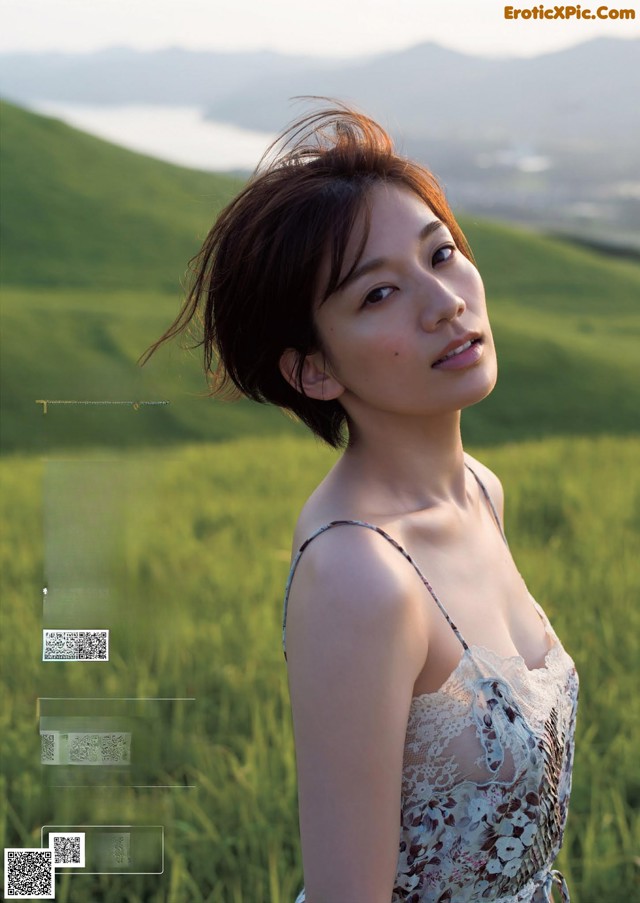 Miki Sato 佐藤美希, Weekly Playboy 2021 No.33-34 (週刊プレイボーイ 2021年33-34号) No.9b0e2d